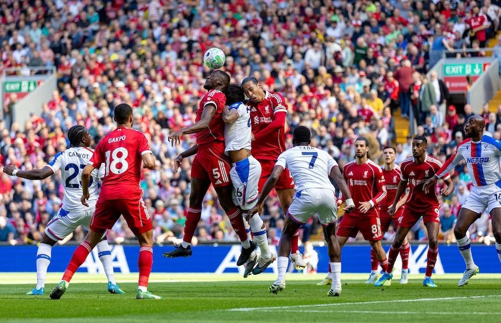 Liverpooli mposht Crystal Palacen në shtëpi