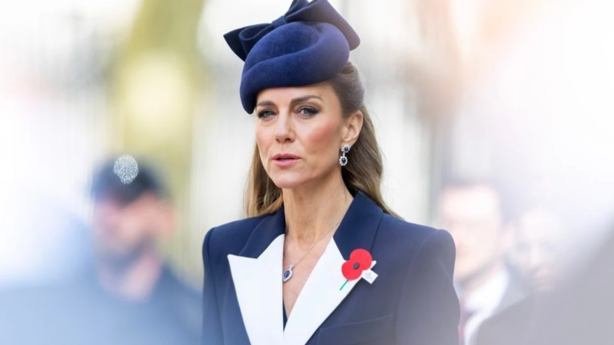 Truku i modës: Detaji që stilit strikt të Kate Middleton i dha freski të jashtëzakonshme