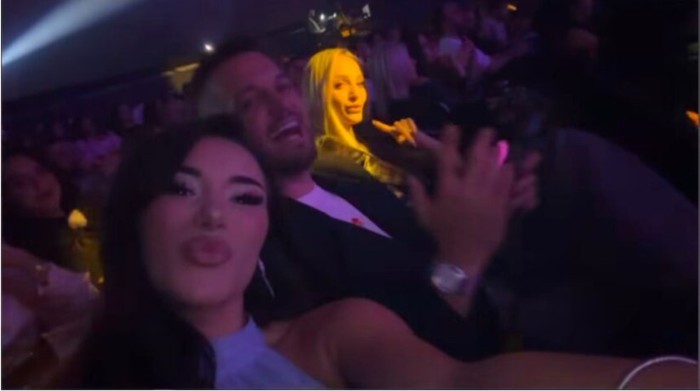  O Shëndrit ku e kam gruan   DJ Gimbo reagon me humor pasi Selin shfaqet në koncert pa të