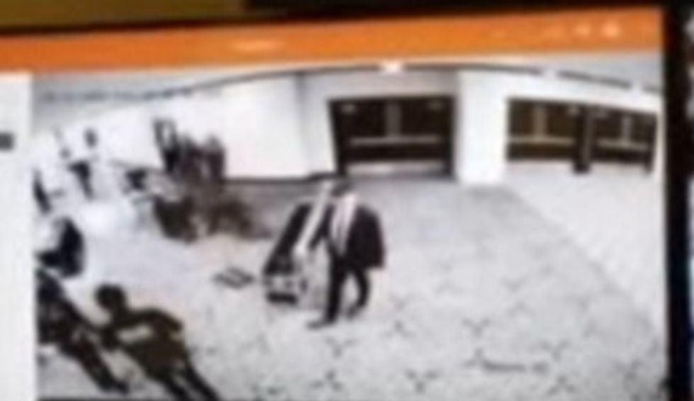 Sulmi i armatosur, Trump publikon pamjet e kamerave të sigurisë