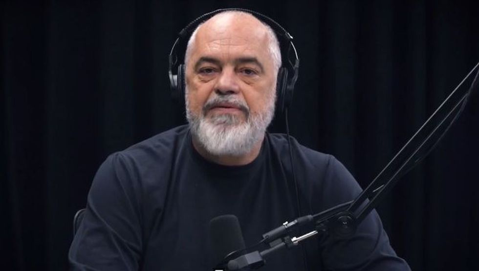 Rama flet pas vizitave në Abu Dhabi dhe Athinë: Kemi mbështetjen e Greqisë për në BE