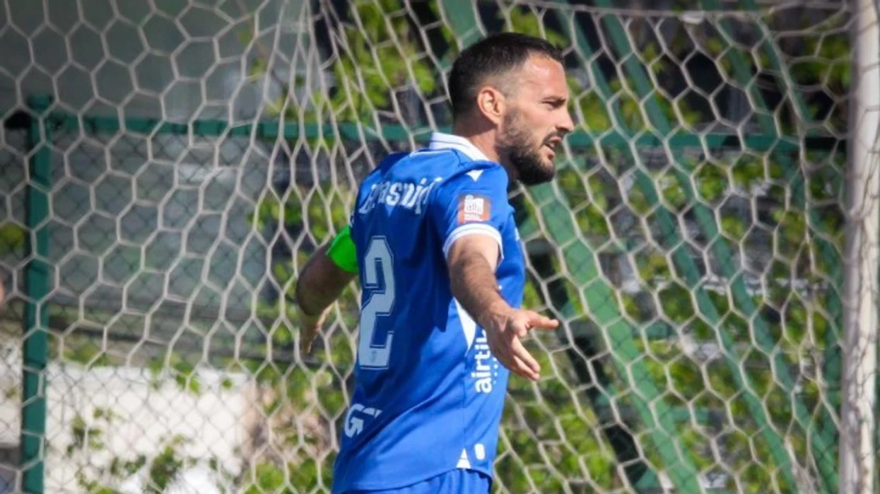 Drita vazhdon fuqishëm drejt titullit, i jep leksione Llapit