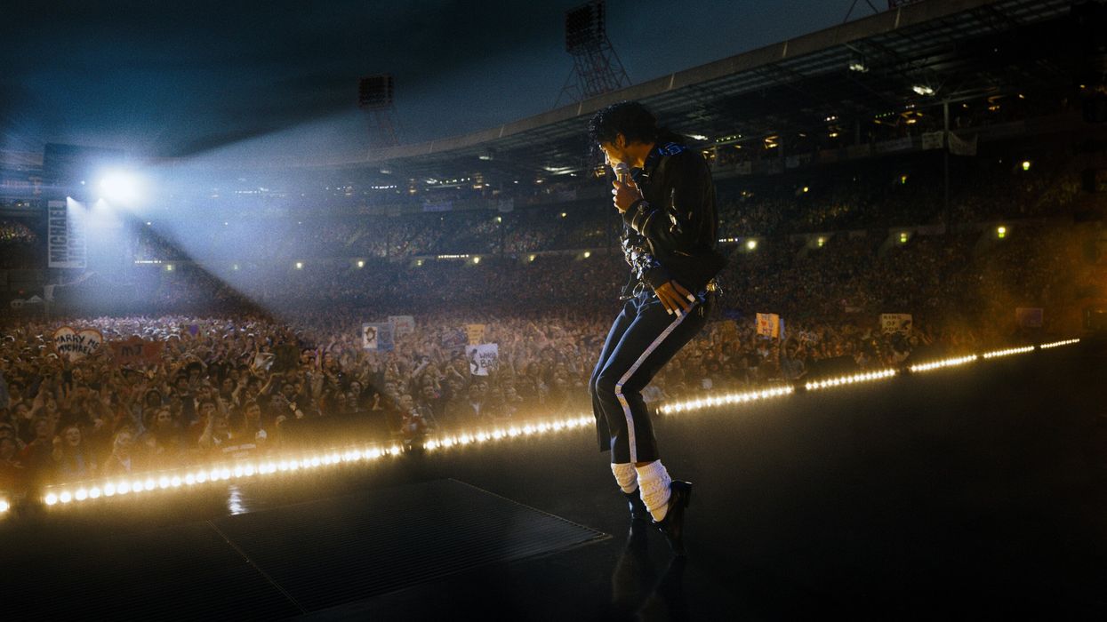 Ndërsa filmi biografik i Michael Jackson po bën xhiron e botës, shumë prej fansave nuk e dinë se ai ishte në borxhe në kohën e vdekjes së tij Ndërsa filmi biografik i Michael Jackson po bën xhiron e botës, shumë prej fansave nuk e dinë se ai ishte në borxhe në kohën e vdekjes së tij