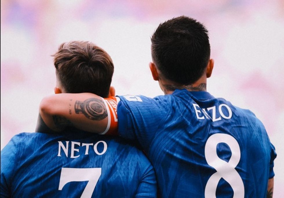 Chelsea eliminon Leeds Utd, kualifikohet në finale të FA Cup