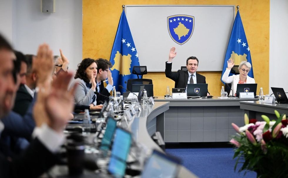 Reagoi zyra e BE-së, Qeveria plotëson dhe ndryshon vendimin për Komisionin e Jurisprudencës