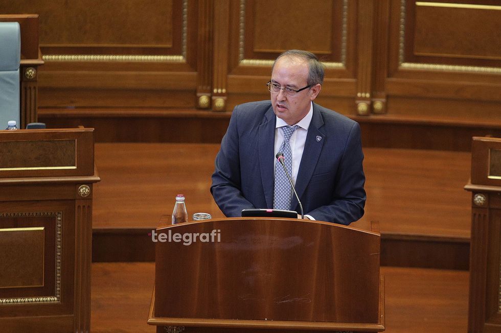 Hoti: Nesër i kthehemi Kuvendit në dy ditët finale, president i ri ose zgjedhje