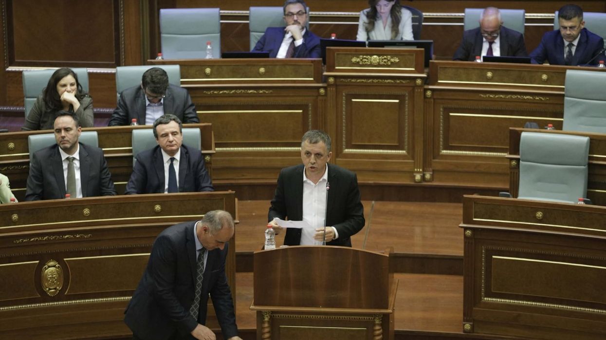 Feride Rushiti vetëm 63 vota për presidente, seanca shtyhet për nesër Feride Rushiti vetëm 63 vota për presidente, seanca shtyhet për nesër