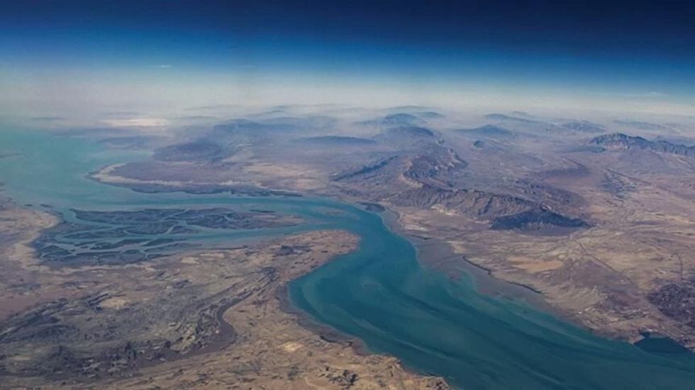 Pakistani kërkon diplomaci dhe bashkëpunim detar mes krizës së Hormuzit