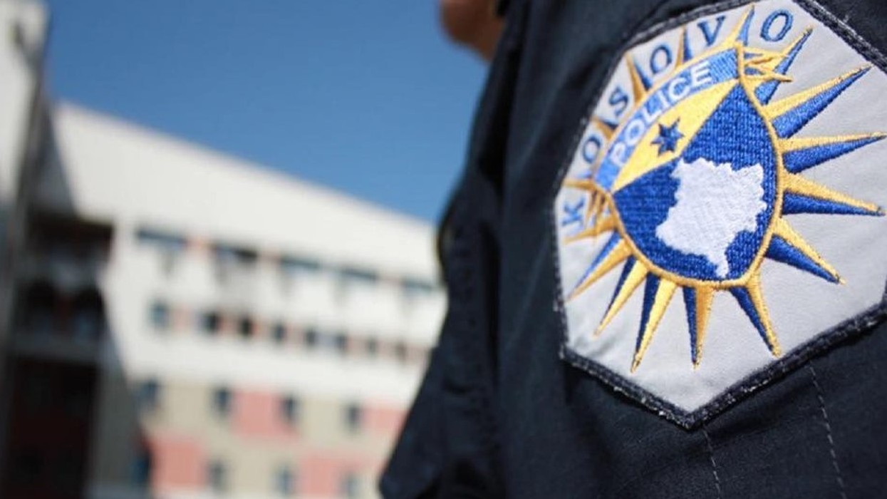 Arrestohet një person i dyshuar për “vjedhje të rëndë” në Pejë