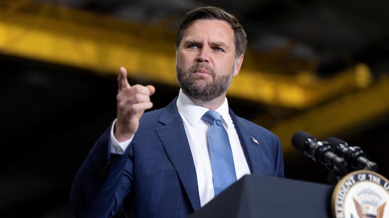 JD Vance mburret se ka pezulluar ndihmat për Ukrainën