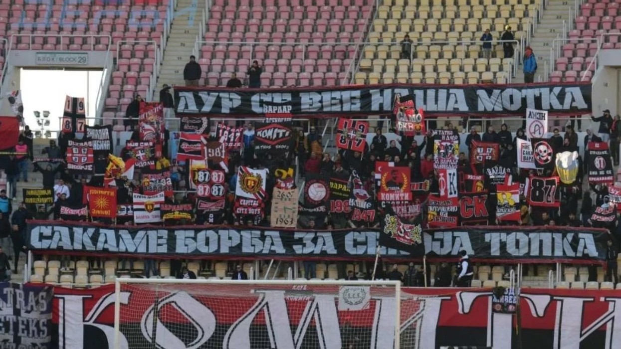 Kore antishqiptare në Shkup: “Shqiptari i vdekur është shqiptari i mirë” – autoritetet nisin hetimet