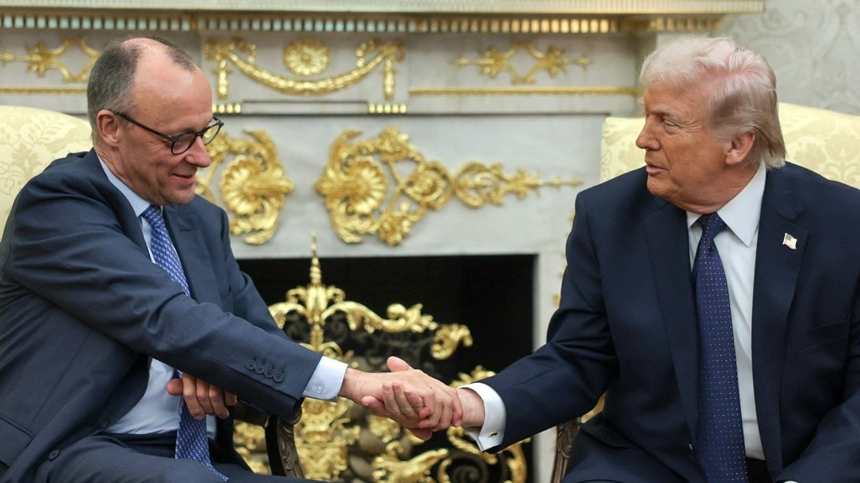 Irani i armatosur me armë bërthamore do të 'mbajë peng botën', thotë Trump - ndërsa kritikon ashër Gjermaninë