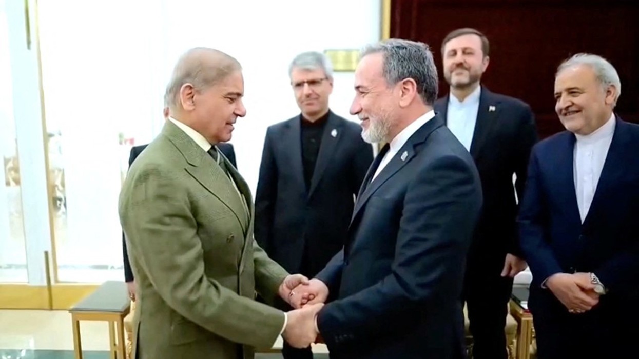 Përpjekjet për paqe në Iran ende 'në vazhdim', thotë ndërmjetësi pakistanez