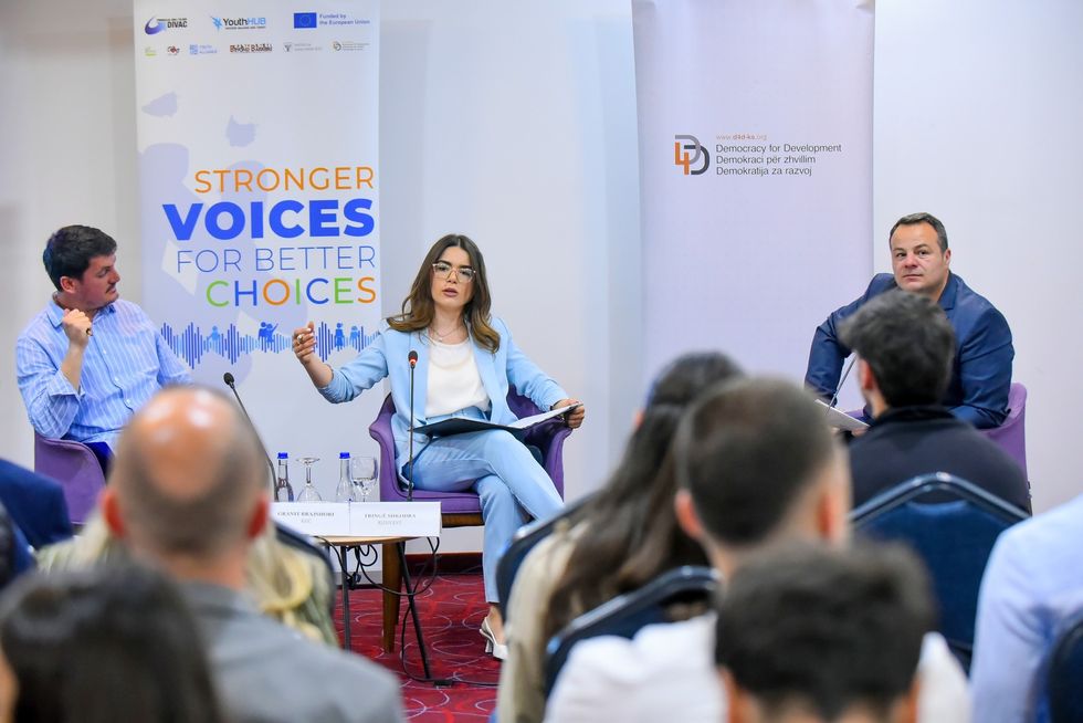 D4D: Të rinjtë në Kosovë përballen me papunësi, nënpërfaqësim politik dhe hendek me tregun e punës