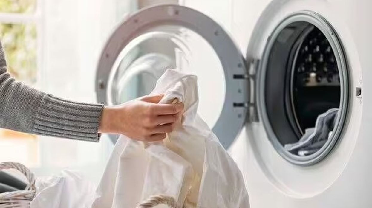 Pa përdorur sodë buke apo uthull, lavatriçet do të shkëlqejnë dhe do të mbajnë erë të freskët me vetëm dy produkte Pa përdorur sodë buke apo uthull, lavatriçet do të shkëlqejnë dhe do të mbajnë erë të freskët me vetëm dy produkte