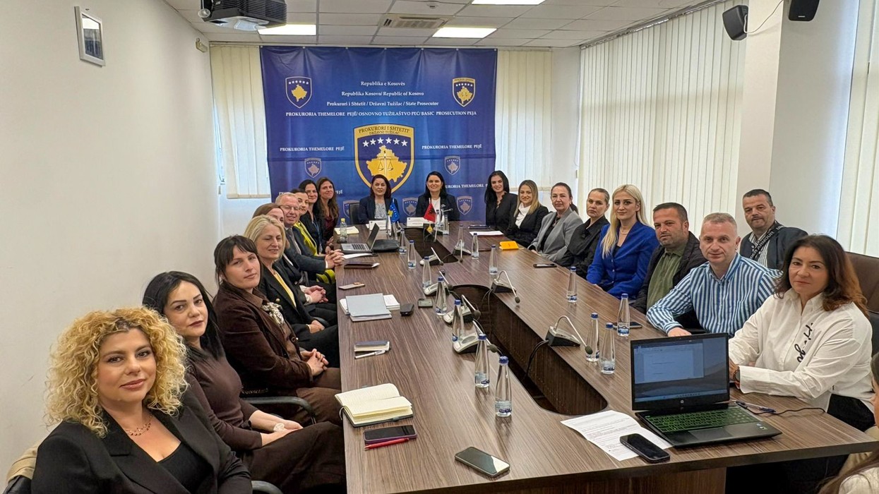 Pejë, institucionet bashkohen për luftimin e dhunës në familje