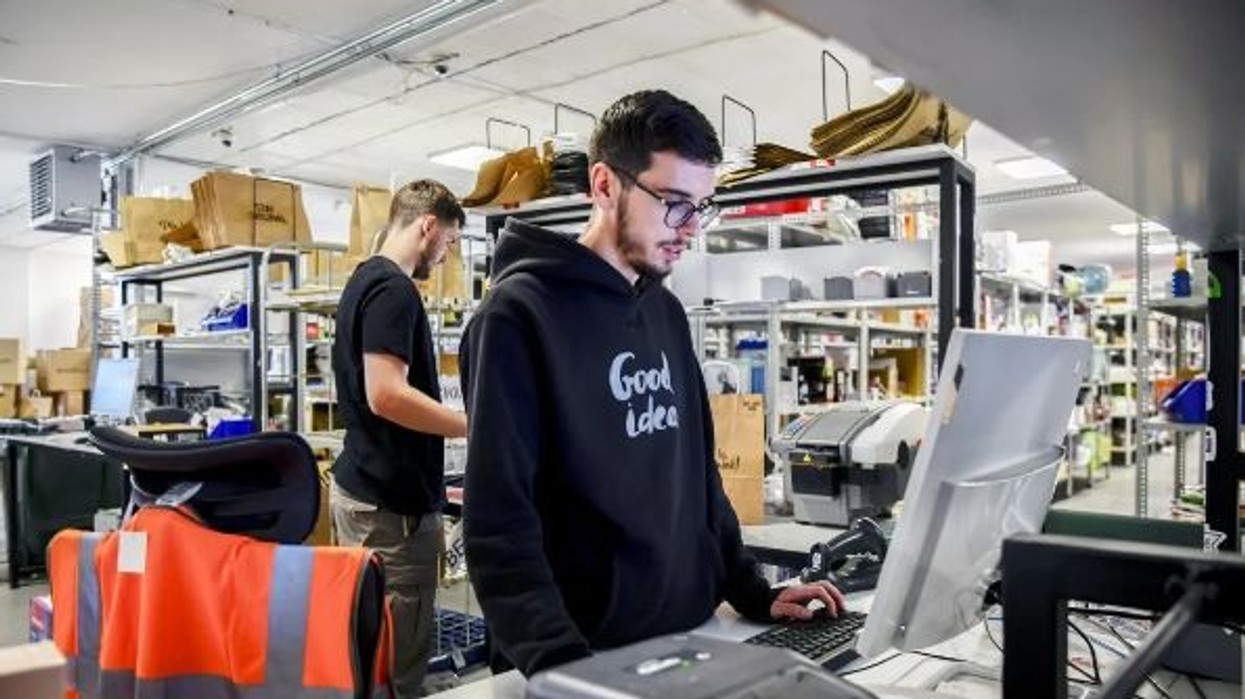 Bloomberg: Teknologjia po transformon Kosovën, ul papunësinë e të rinjve dhe frenon “ikjen e trurit”