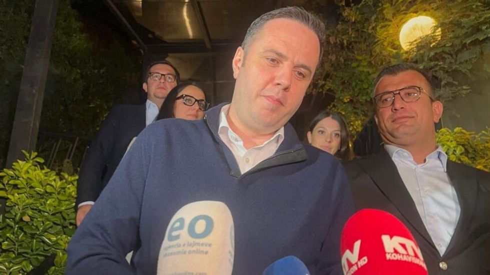 Abdixhiku pas takimit me Osmanin: Darkë miqësore, do të vijmë me lajme të mira