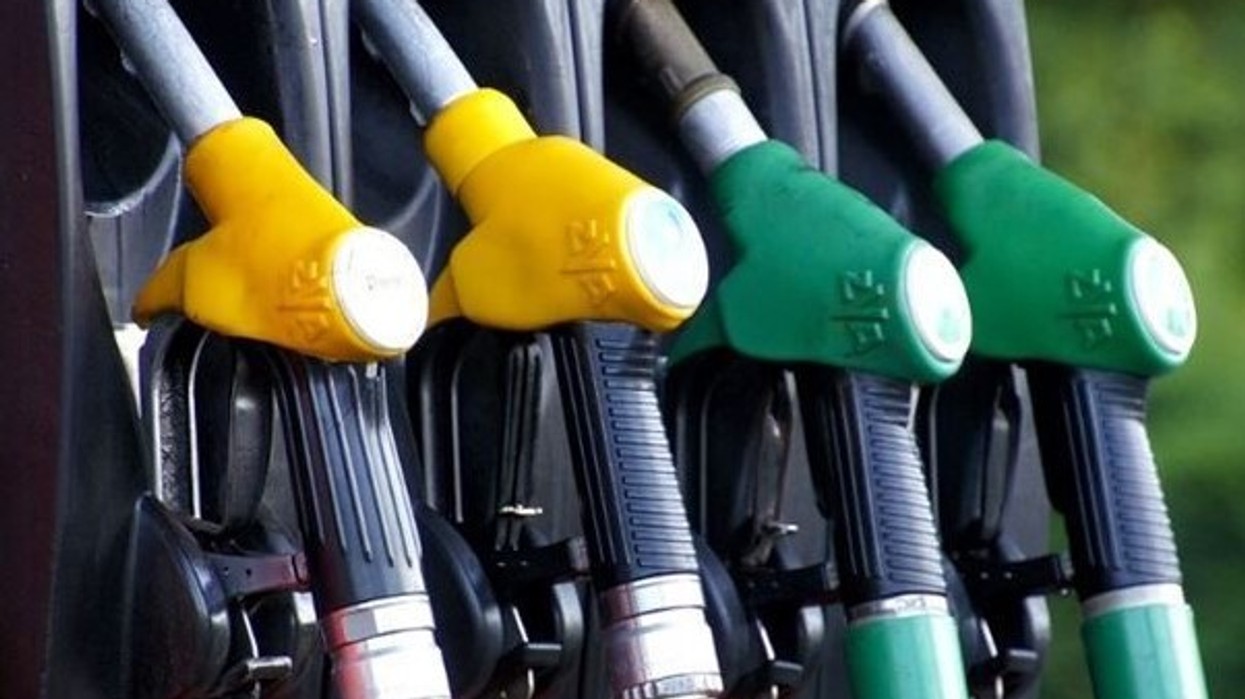 Çmimet e derivateve, shtrenjtohet për 1 cent nafta dhe benzina