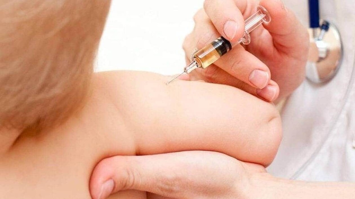 Konfirmimi i 8 rasteve me fruth në Kosovë, thirrje për vaksinim të menjëhershëm