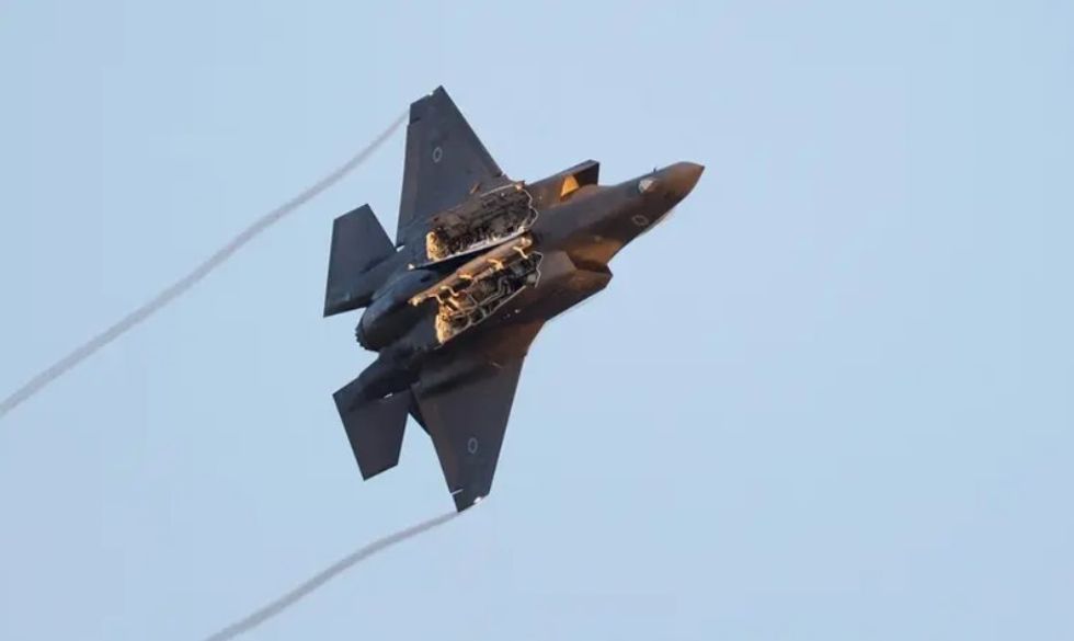 Një marrëveshje me vlerë dhjetëra miliardë dollarë: Izraeli miraton planin për të blerë aeroplanë luftarakë F-35 dhe F-15IA nga Lockheed dhe Boeing