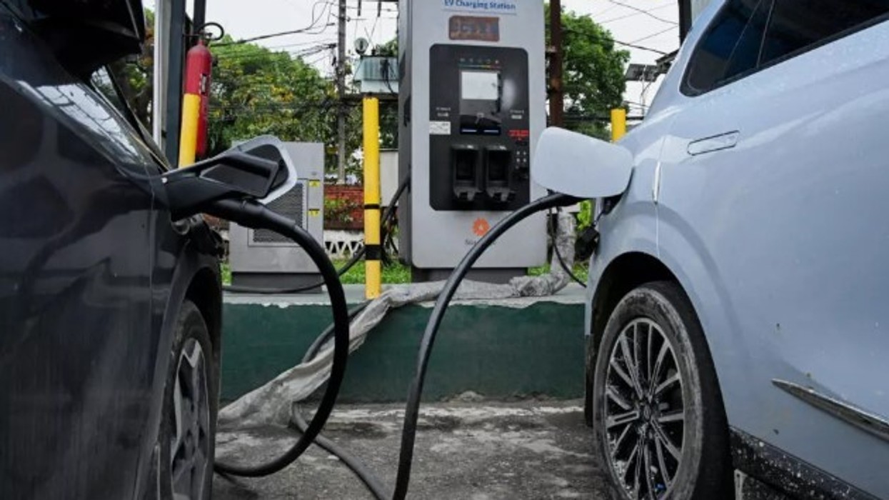 Nepali po përdor gjithnjë e më shumë automjetet elektrike, duke u bërë një nga vendet me rritjen më të shpejtë në këtë fushë