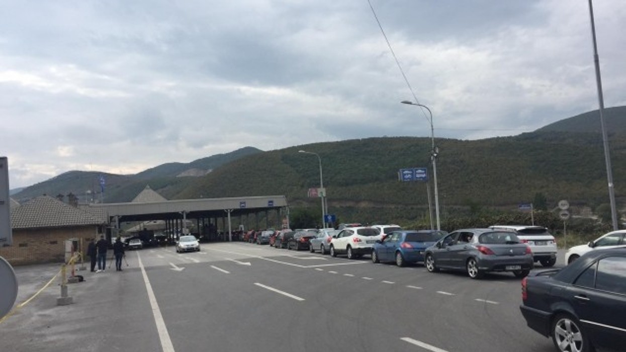 Kaloi ilegalisht kufirin në Han të Elezit, i dyshiari dorëzohet te autoritetet e Maqedonisë së Veriut