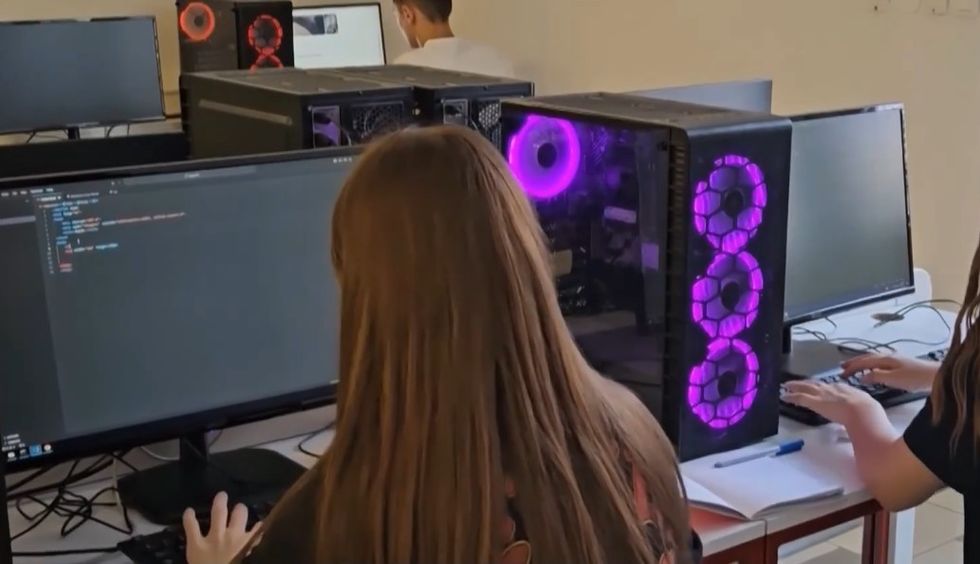 IT-ja po e ul papunësinë në Kosovë, teknologjia hap vende pune dhe rrit eksportet