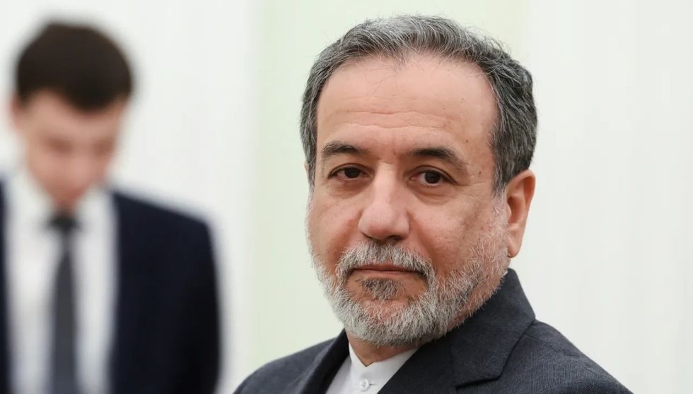 Irani thotë se 'nuk ka zgjidhje ushtarake' për krizën politike - paralajmëron SHBA-në dhe Emiratet e Bashkuara Arabe për tensionet në Hormuz