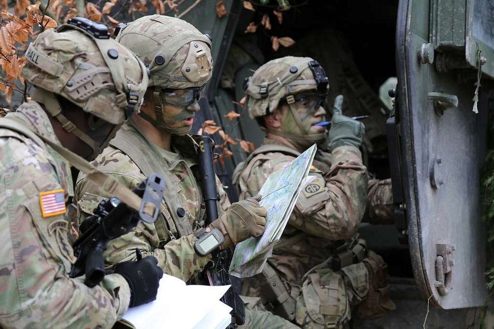 NATO “ende në terr” mbi planet e SHBA-së për të tërhequr 5,000 trupa