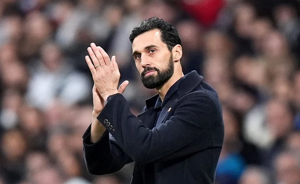 Përçarje brenda Real Madridit, disa lojtarë distancohen nga Arbeloa