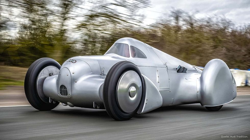 Audi ka rikrijuar një makinë rekord me 16 cilindra