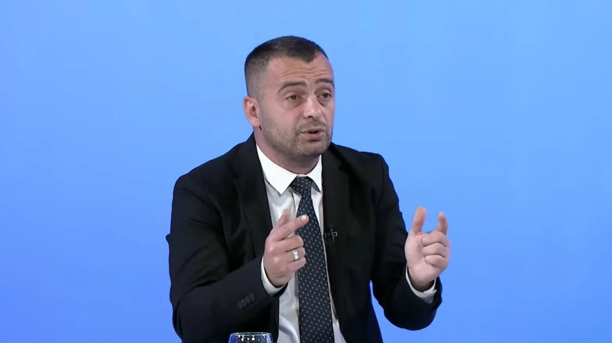 Rexhaj për bashkëpunimin e LDK-së me Vjosa Osmanin: Është koalicion i zorit