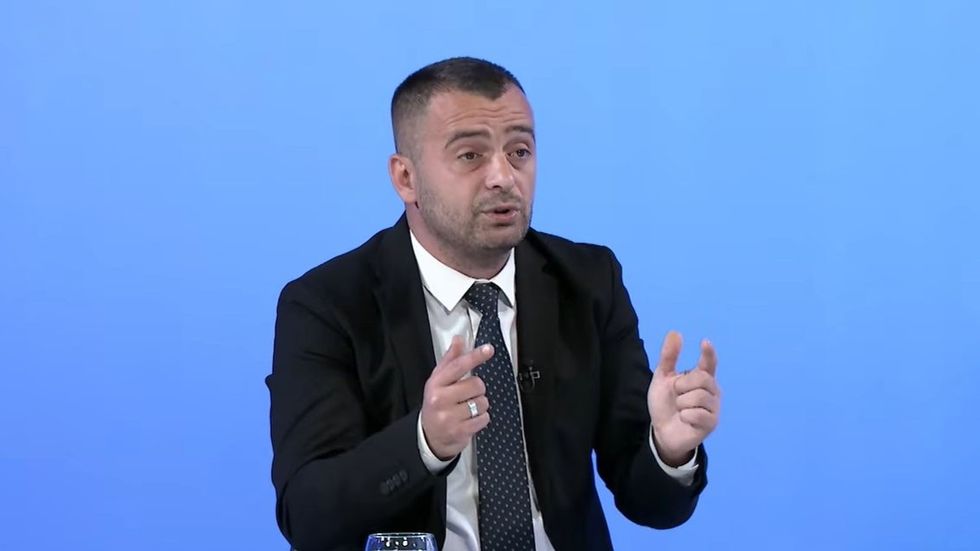 Rexhaj për bashkëpunimin e LDK-së me Vjosa Osmanin: Është koalicion i zorit