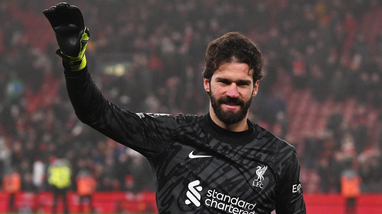 Liverpooli po shqyrton pesë mundësi për të zëvendësuar Alissonin