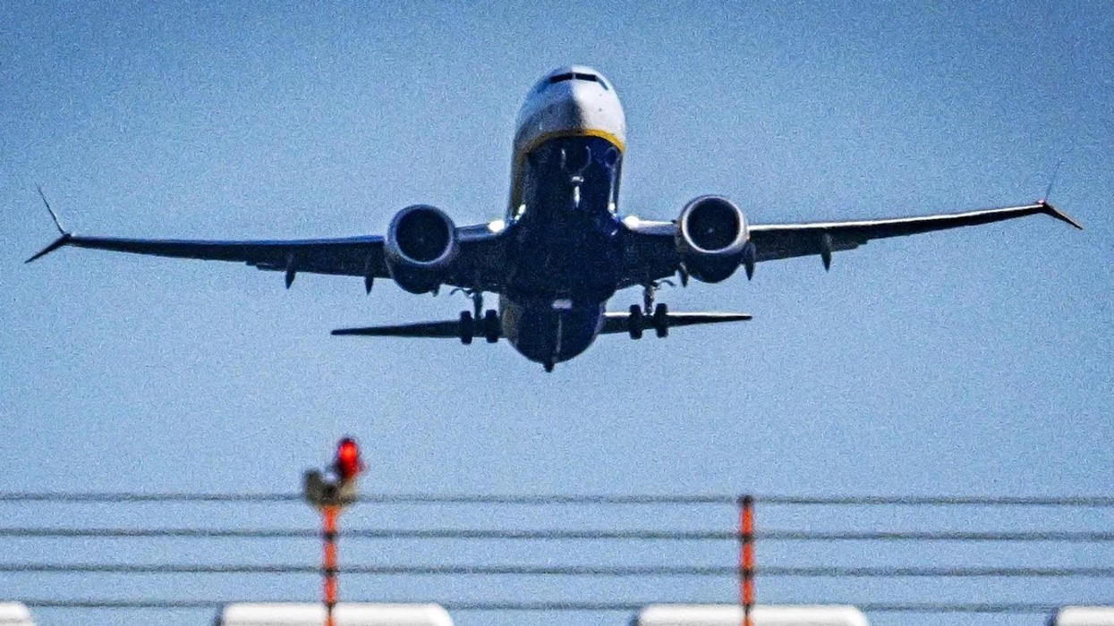 Një pasagjer i dehur detyroi aeroplanin të bënte një ulje emergjente - detaje të fluturimit nga Berlini në Alicante