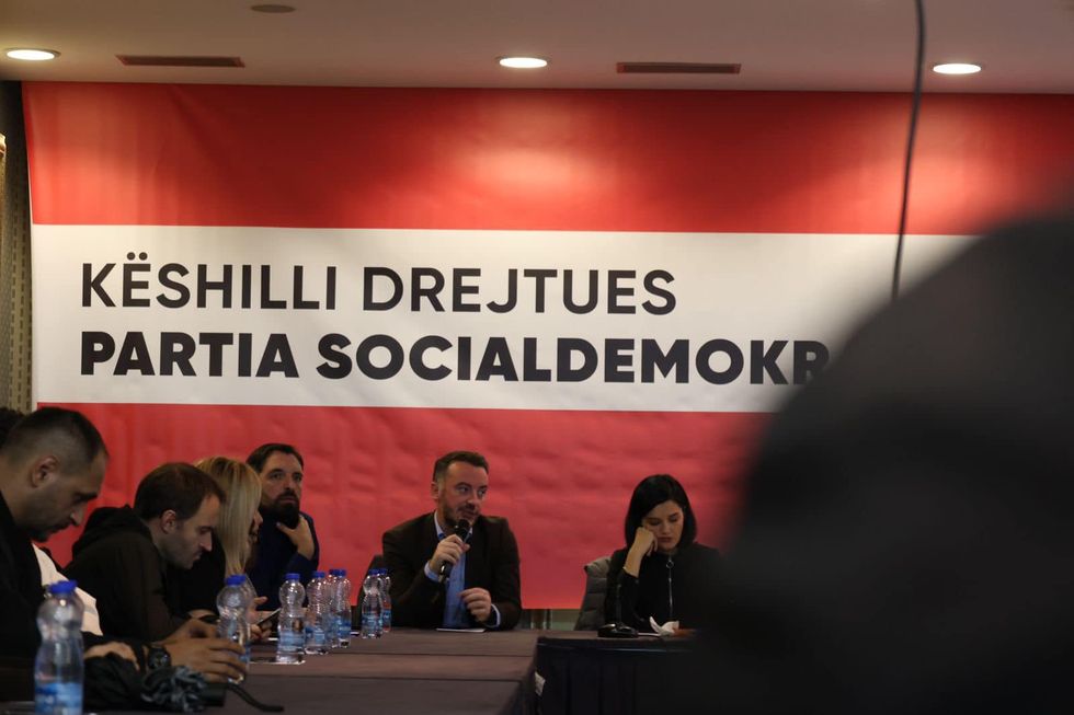 Pak orë afat, PSD konfirmon pjesëmarrjen në zgjedhje – 5 parti heqin dorë nga gara