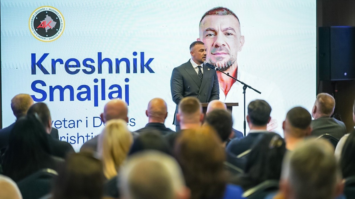 Kreshnik Smajlaj zgjidhet kryetar i Degës së AAK-së në Prishtinë