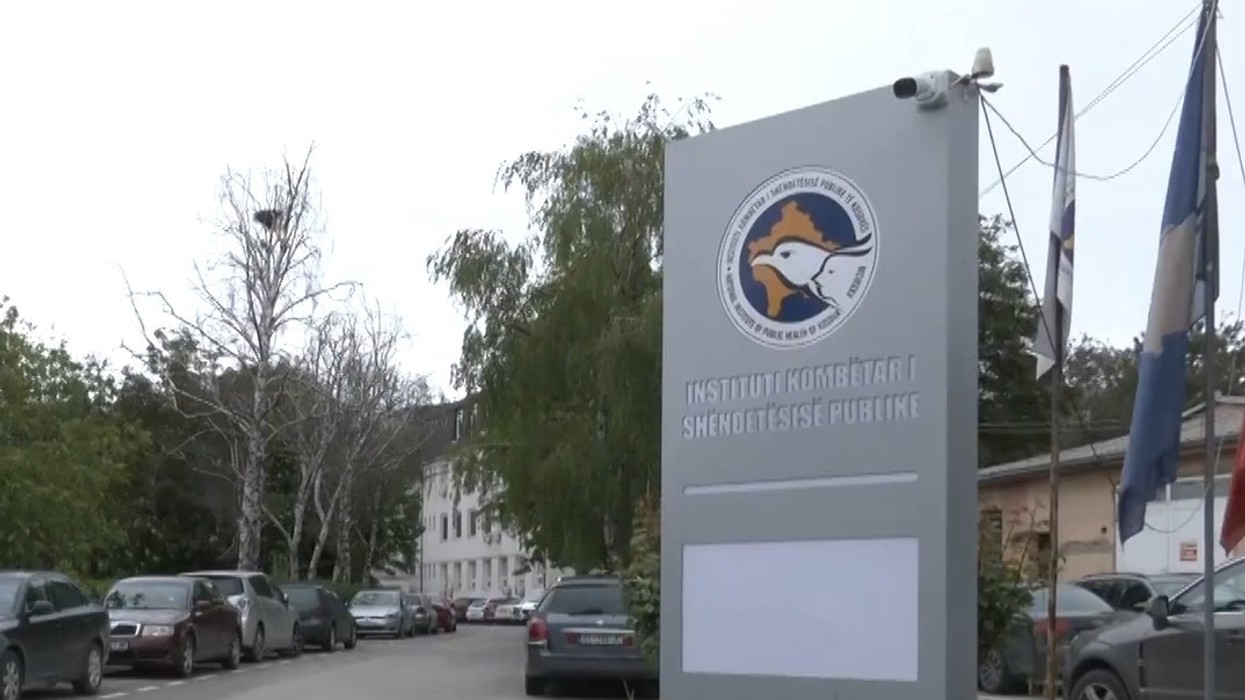 Tetë raste me fruth, bie numri i të vaksinuarve në Kosovë