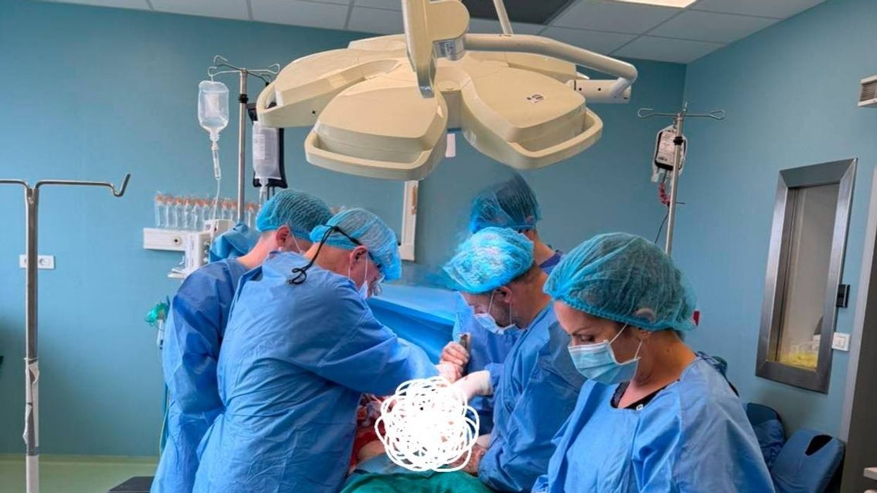 QKUK realizon me sukses një ndërhyrje komplekse tek një 71-vjeçare, kishte aneurizëm 7 cm me rrezik për rupturë dhe gjakderdhje QKUK realizon me sukses një ndërhyrje komplekse tek një 71-vjeçare, kishte aneurizëm 7 cm me rrezik për rupturë dhe gjakderdhje