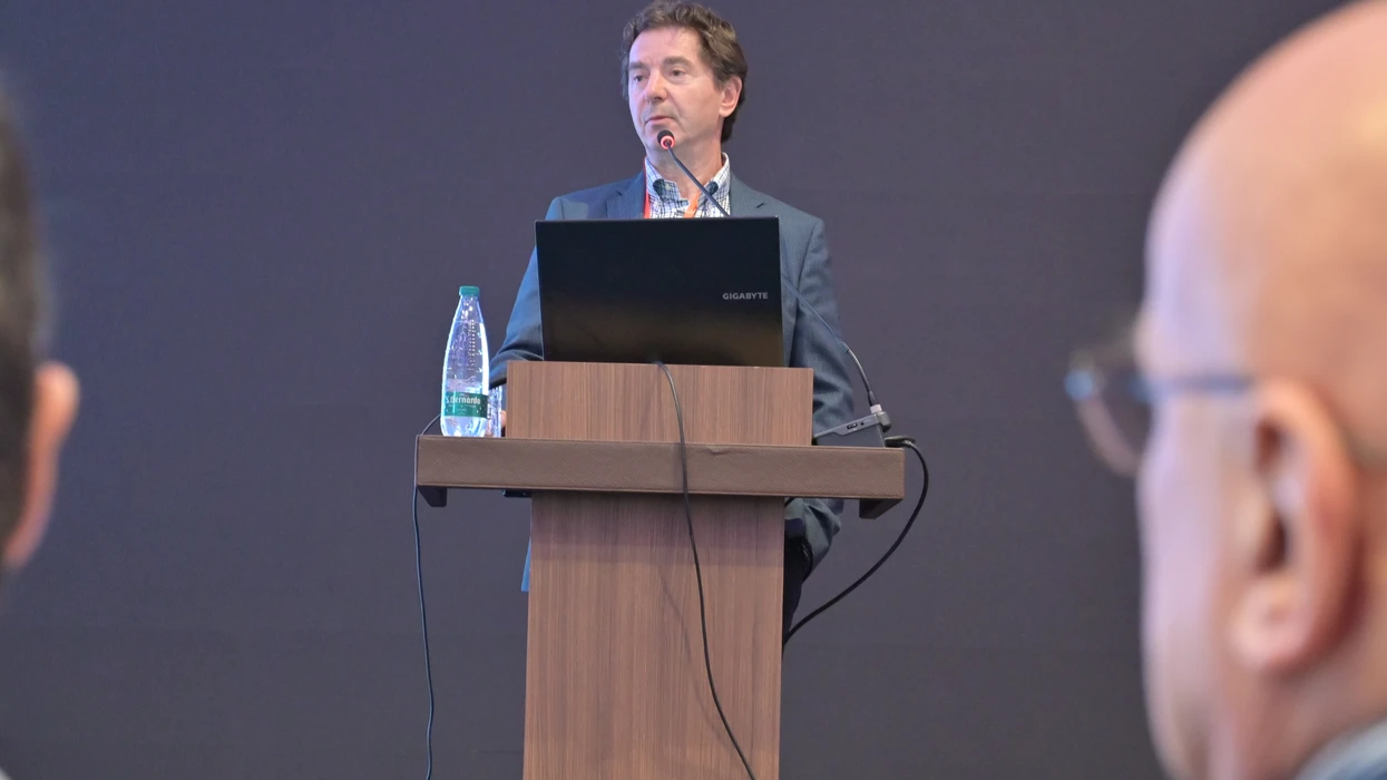 Dr. Zhan Mitrev ndan 26 vite përvojë në Kongresin e Parë të Kardiologjisë Pediatrike dhe Kirurgjisë Kardiake në Kosovë