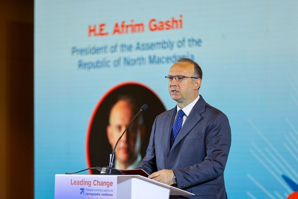 Gashi: Vendi ynë përballet me plakje të popullsisë, rënie të natalitetit dhe migrim të të rinjve - sfidat demografike kërkojnë politika afatgjate