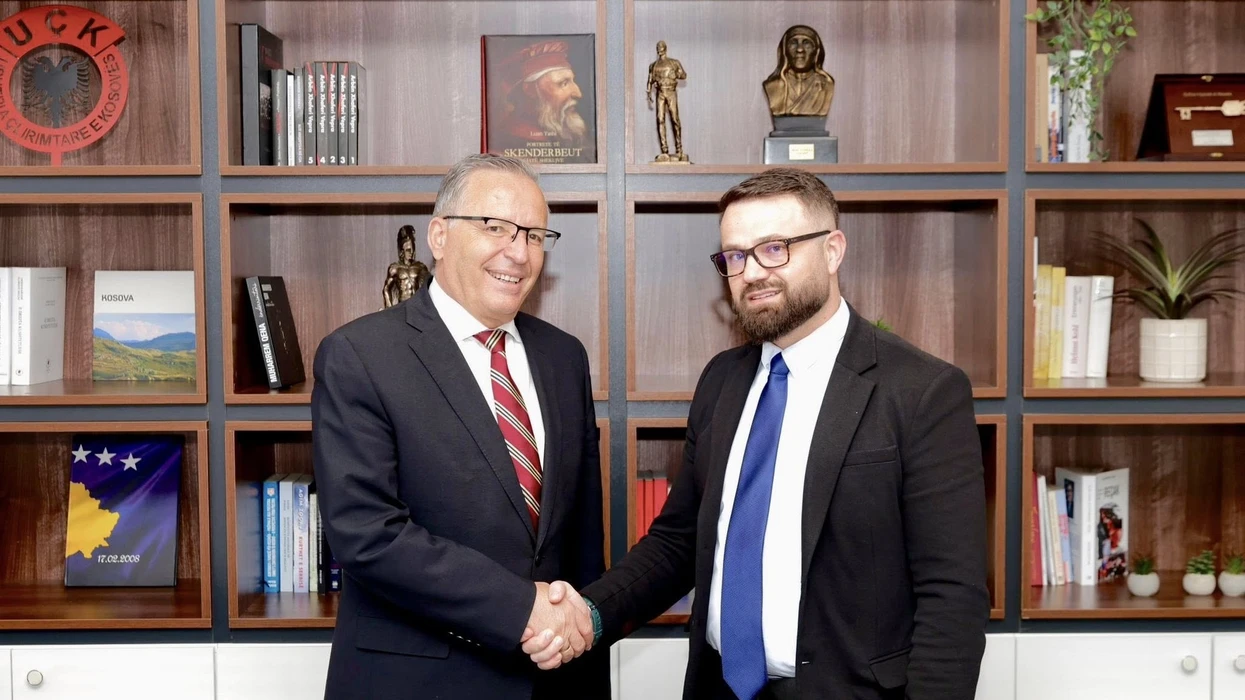Hamza prezanton aderimin e ri në PDK