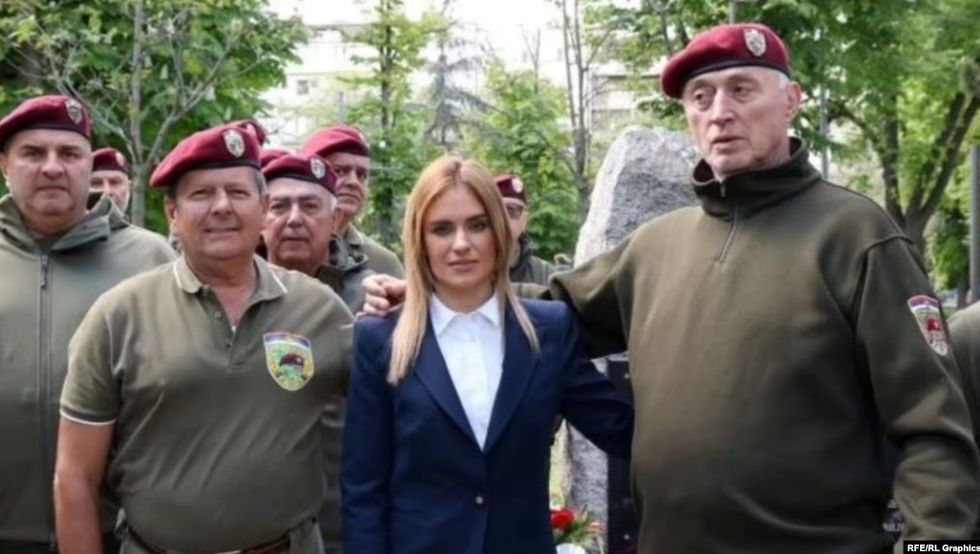 Qeveria serbe ndan buxhet për shoqatën e “Beretave të Kuqe”, e lidhur me krime lufte në Kosovë