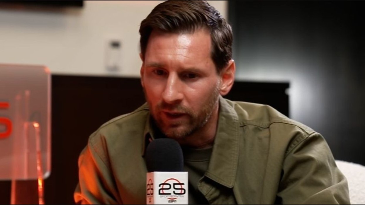 Messi e pranon se është penduar që nuk i ndërroi fanellat me tre legjenda të Real Madridit, por jo me CR7