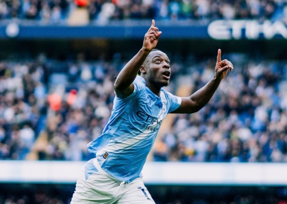 Man City triumfon ndaj Brentfordit, i afrohet Arsenalit