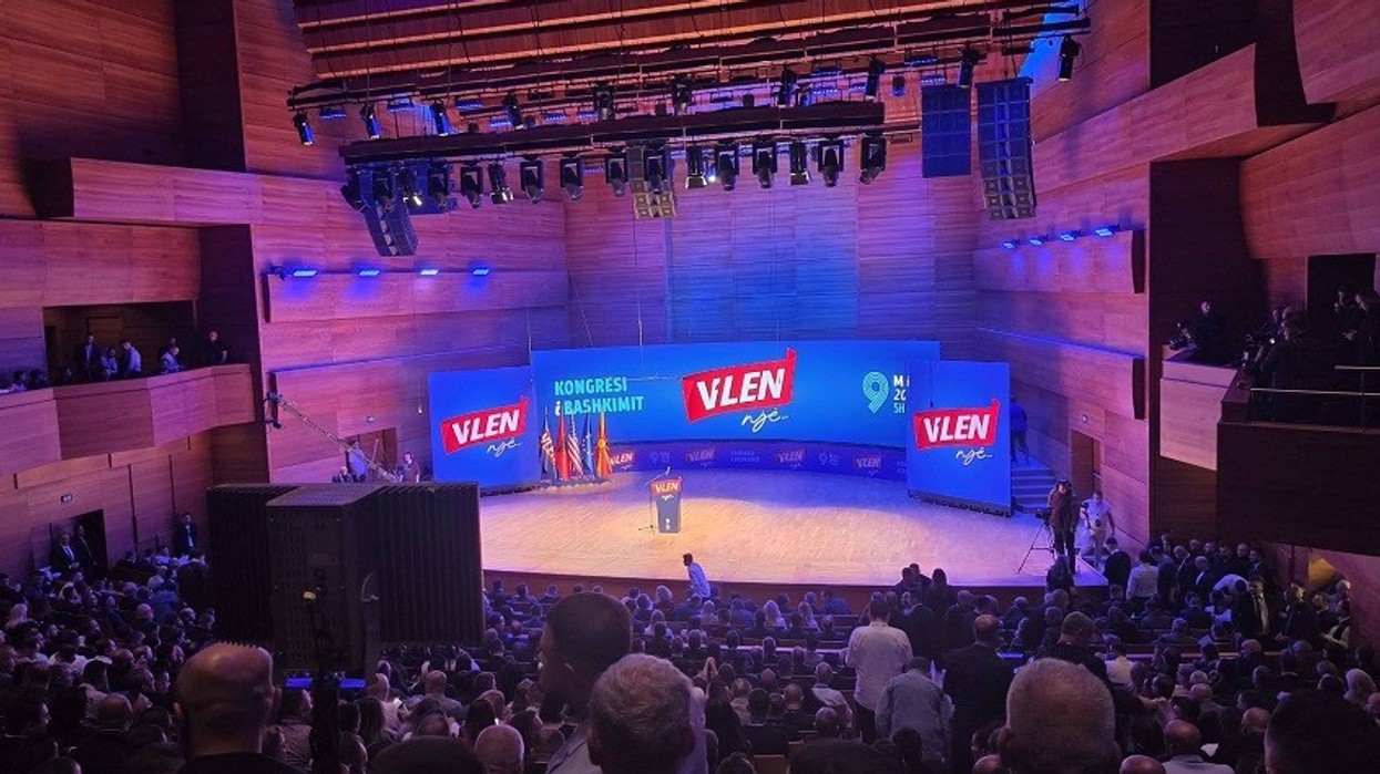 VLEN shpalos pikat e platformës politike
