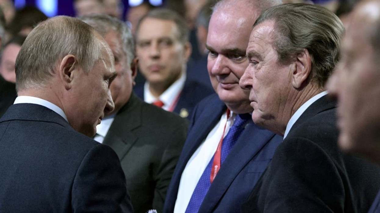 Putin propozon ish-kancelarin gjerman Schroeder si ndërmjetës për luftën në Ukrainë