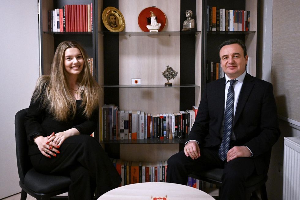 Kurti prezanton Krenare Çerkinin kandidate e LVV-së për deputete