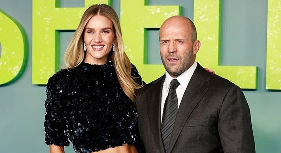 Jason Statham dhe Rosie Huntington-Whiteley ndërtojnë shtëpinë e tyre të përhershme pranë një plazhi nudist